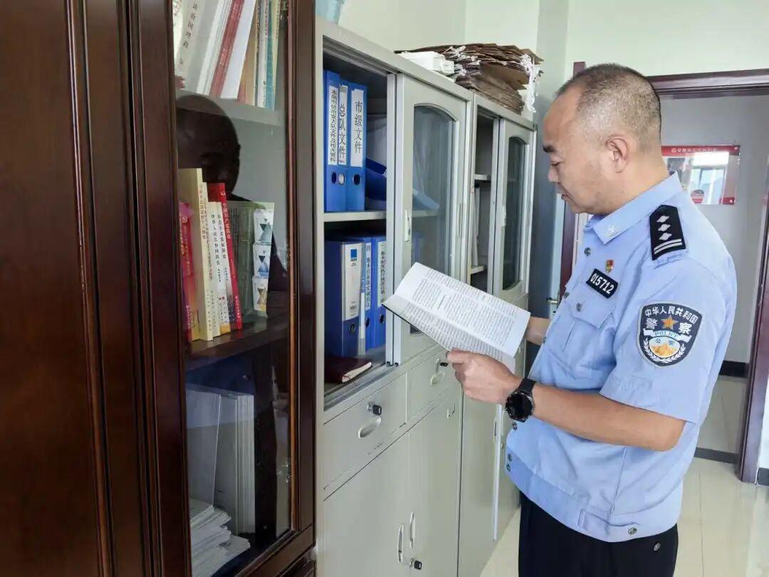 駱建倫：三十五載警路，一顆不變的為民心