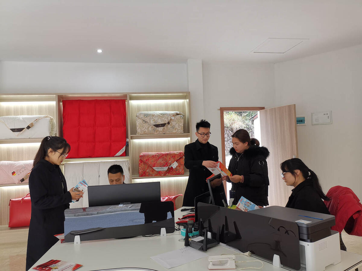 淳安司法：憲法宣傳進(jìn)企業(yè)，“把脈問(wèn)診”開(kāi)良方